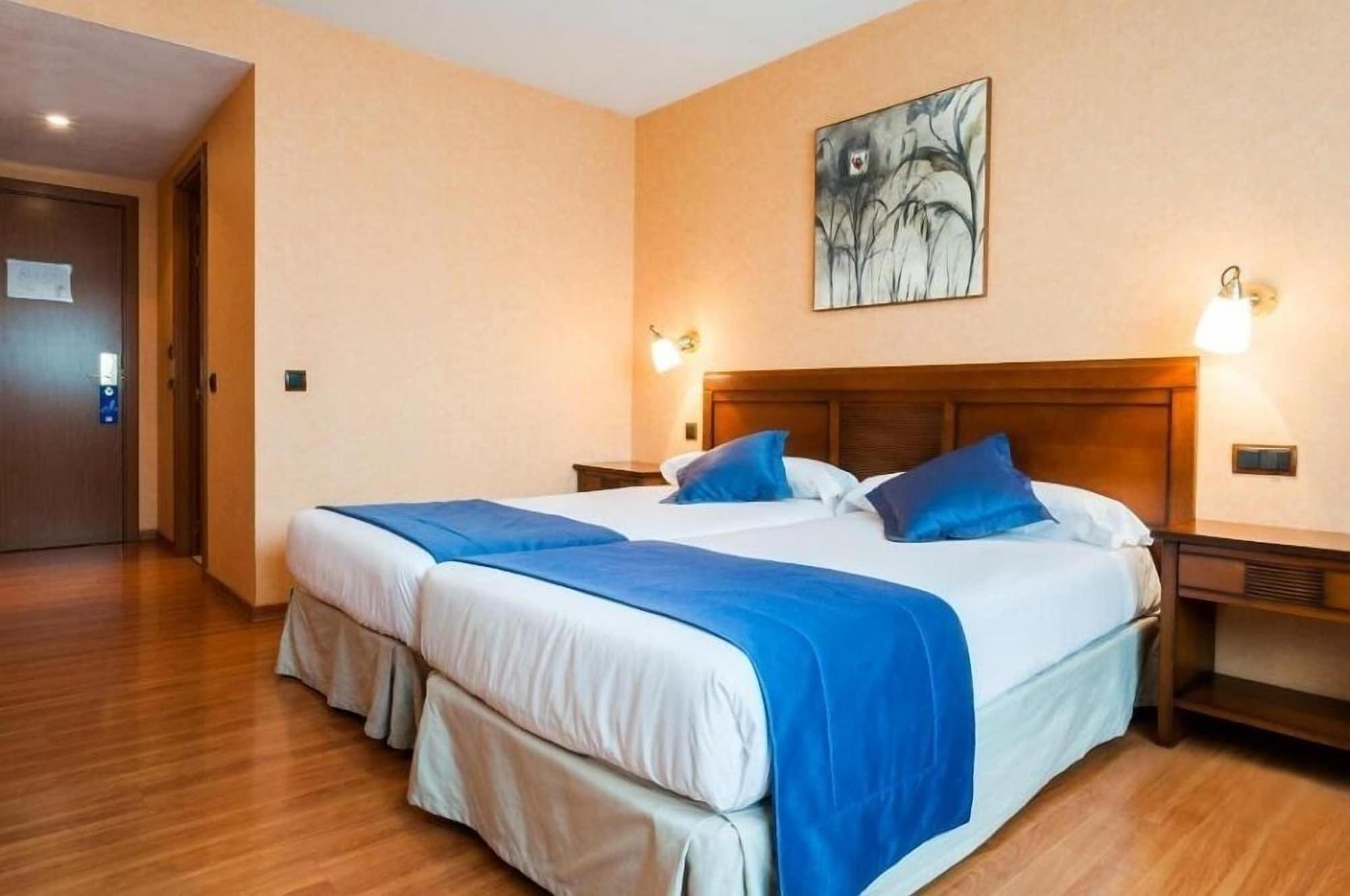 Provincias Hotel 3*